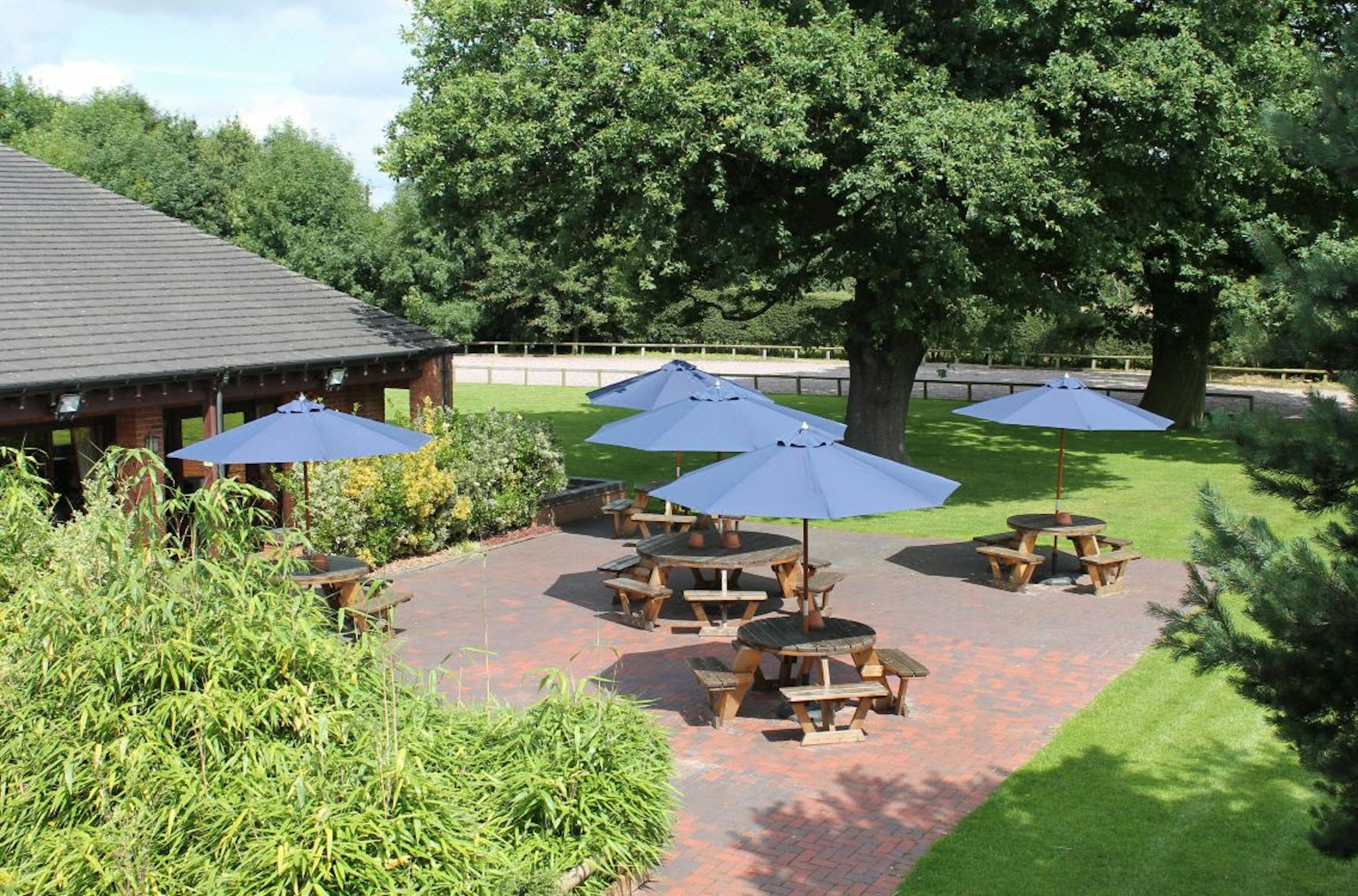 Oak Farm Hotel 37/40
