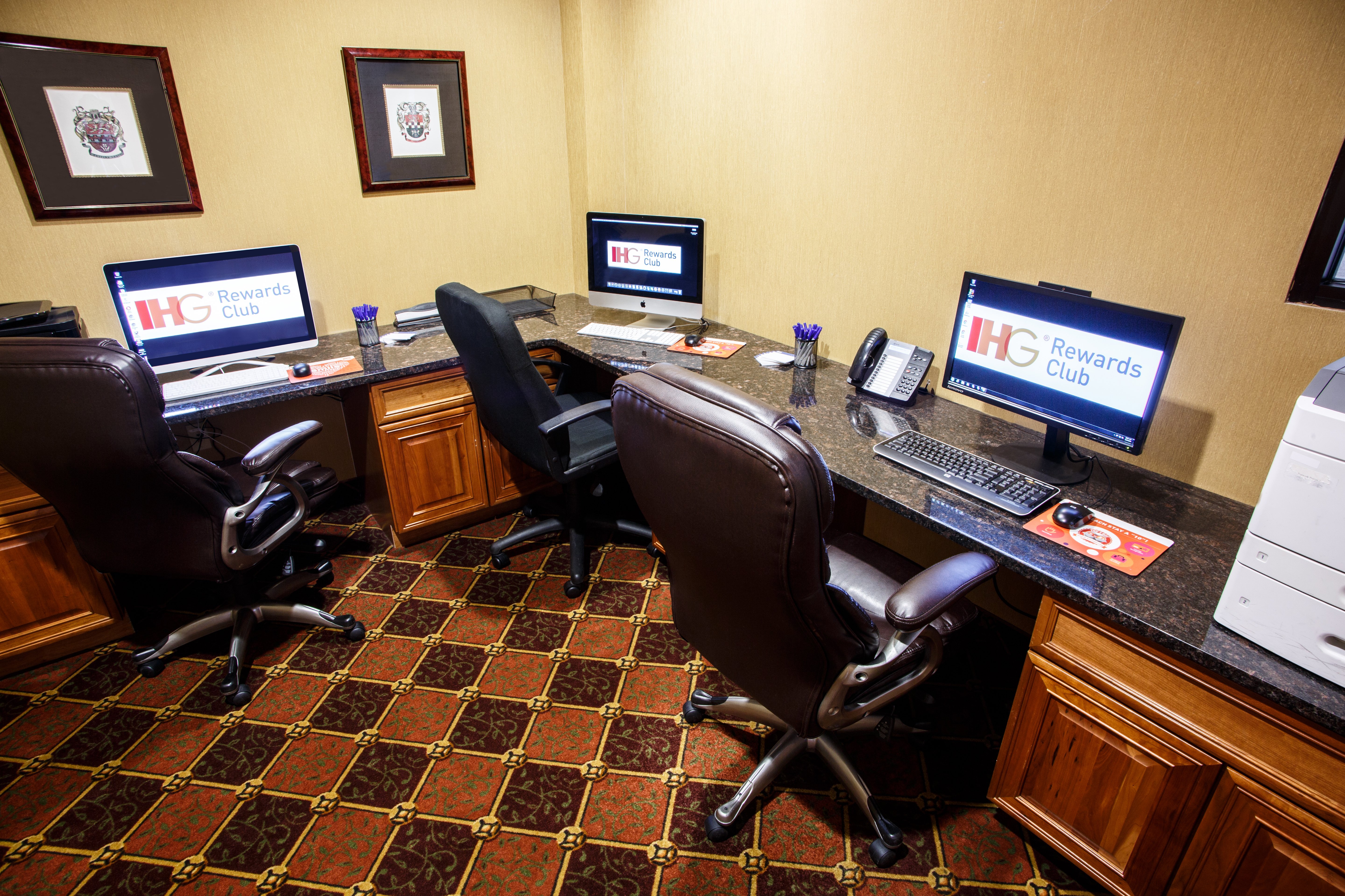 Holiday Inn Express & Suites Harrisburg W - Mechanicsburg 56/65