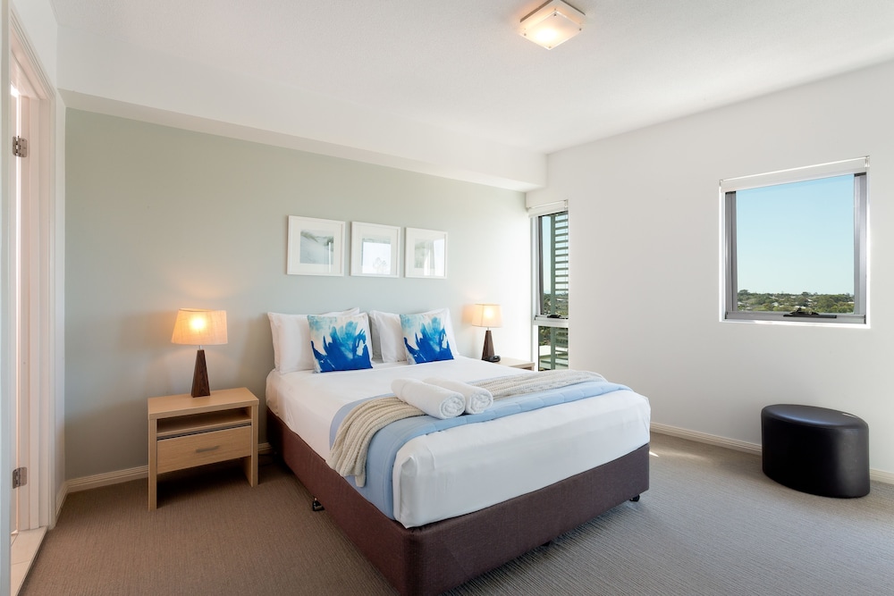 Proximity Waterfront Apartments 15/46