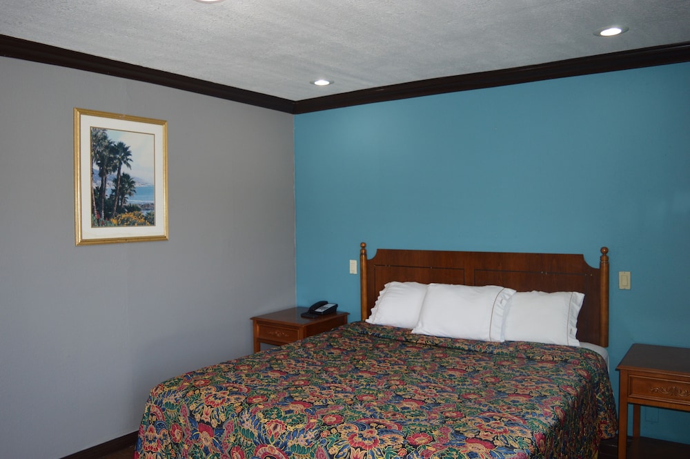 Eagle Inn Motel 11/35