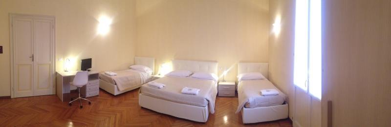 ROOM, QUADRUPLE, SHARED BATHROOM
