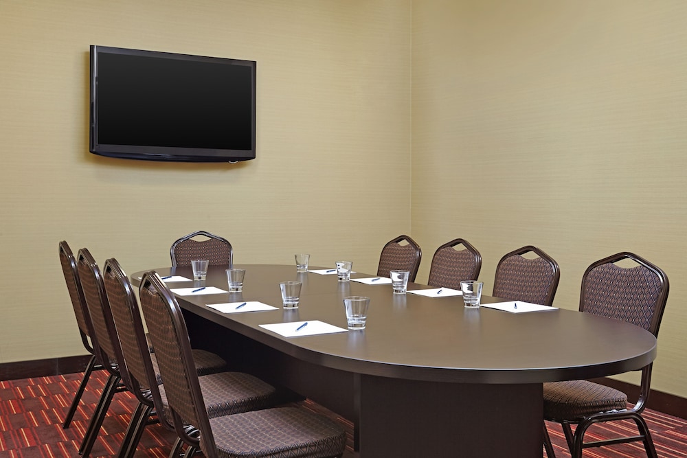 Four Points by Sheraton Edmonton International Airport 46/55