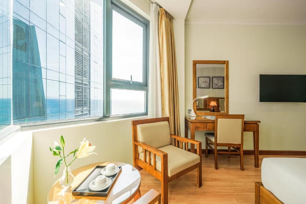 Serene Beach Hotel Danang 50/69
