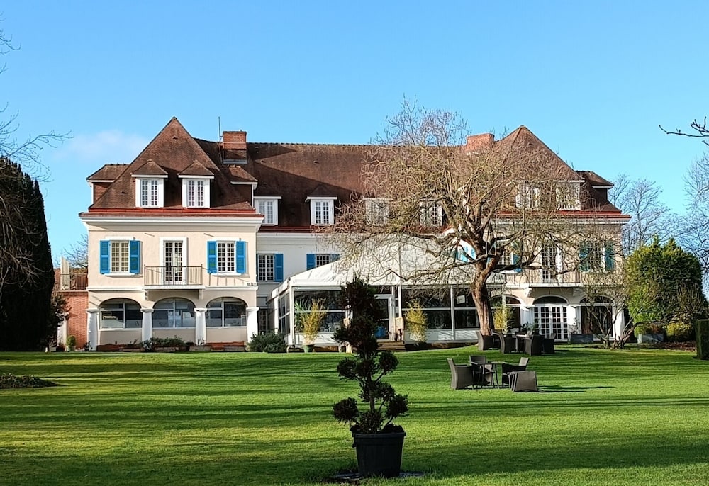Chateau de Montreuil - Hotel Restaurant - Montreuil sur Mer 40/48