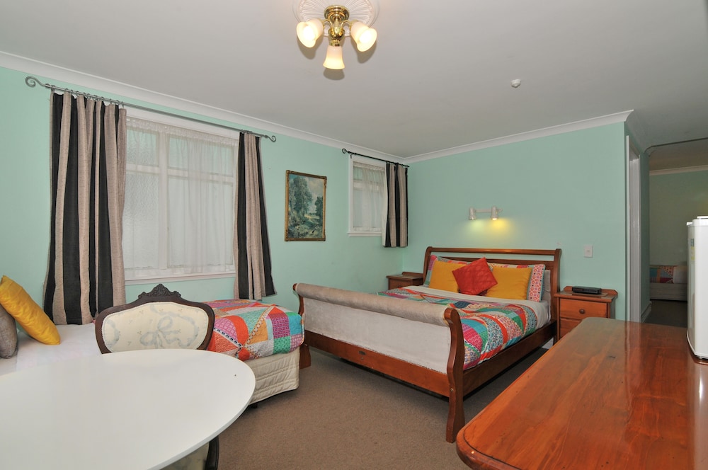 Richmond Guest House Bed & Breakfast 25/45