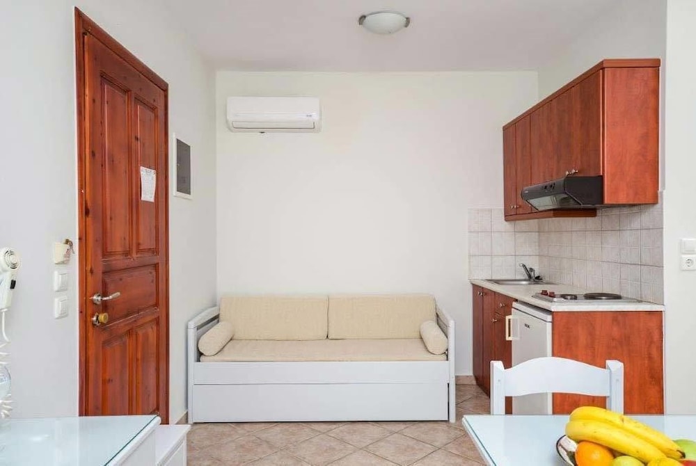 Plaka Hotel I 62/62