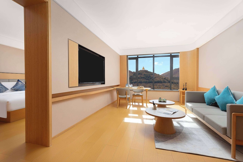 Days Hotel by Wyndham Aba Hongyuan 18/24
