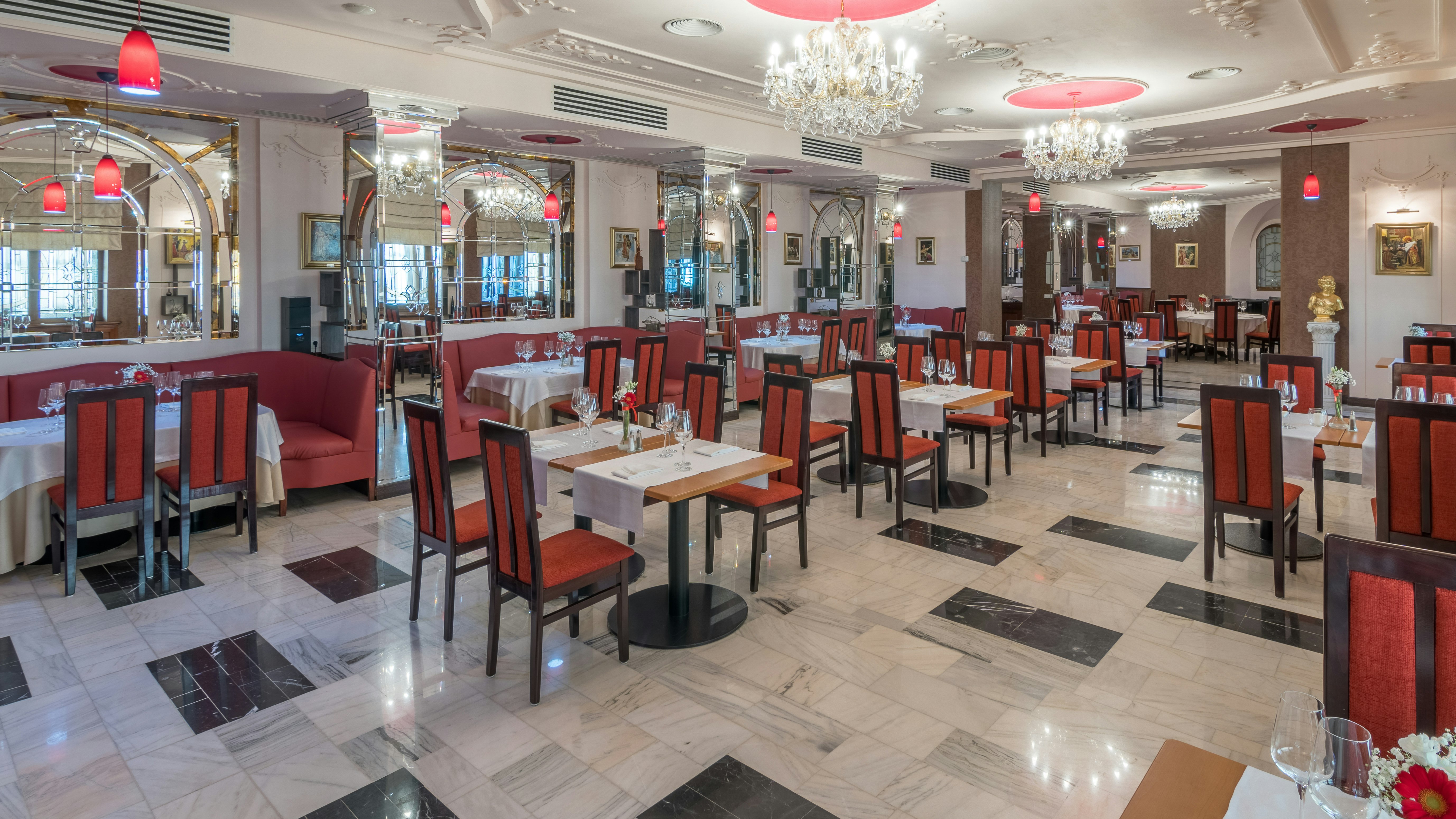 Hilton Sibiu 50/60