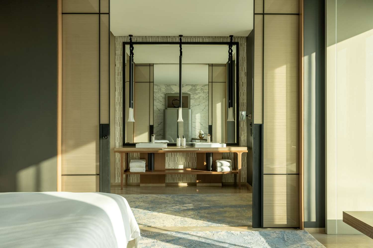 Grand, King Bed, Burj Khalifa View