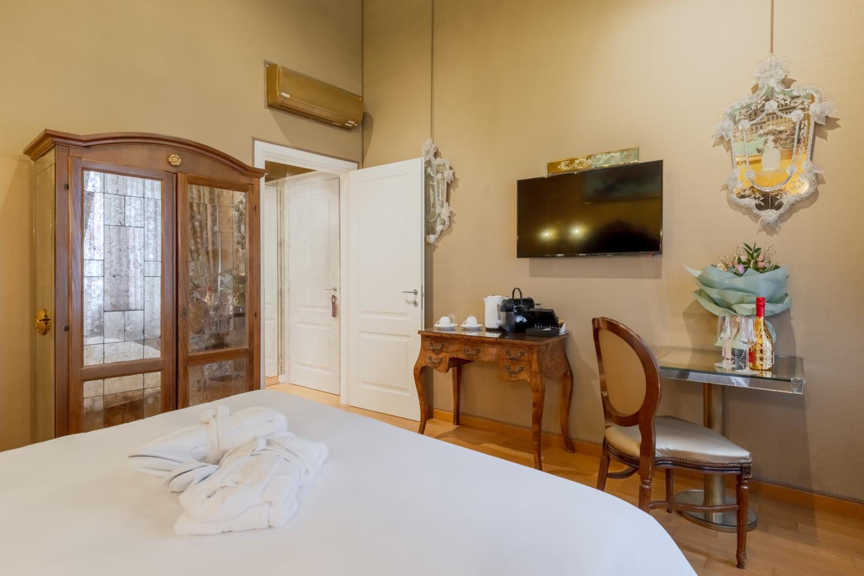 غرفة سوبيريور بسرير كوين، Ca Dell Arte Hotel 9/10