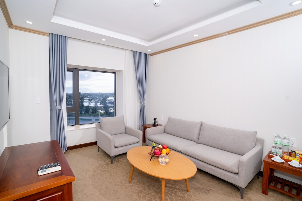 Navy Hotel Cam Ranh 30/50