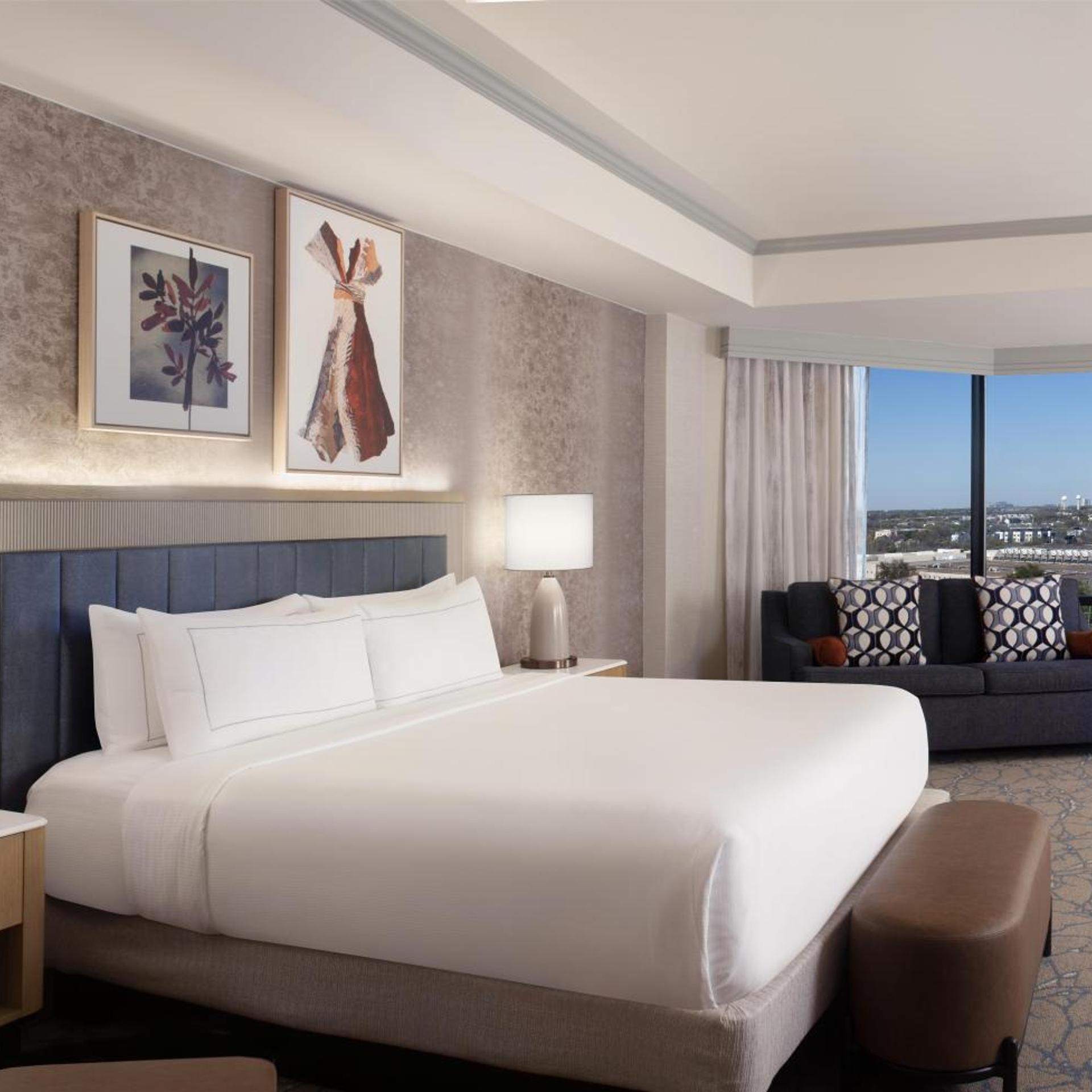 Presidential, Grand, Tower, Suite, King Bed