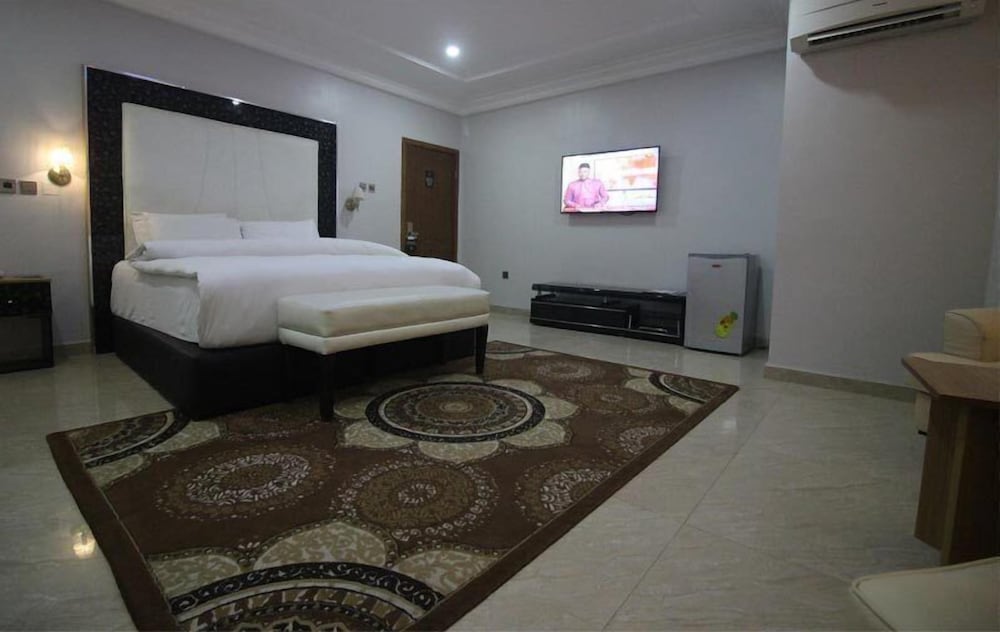 Hotel Villa Picasso 11/25