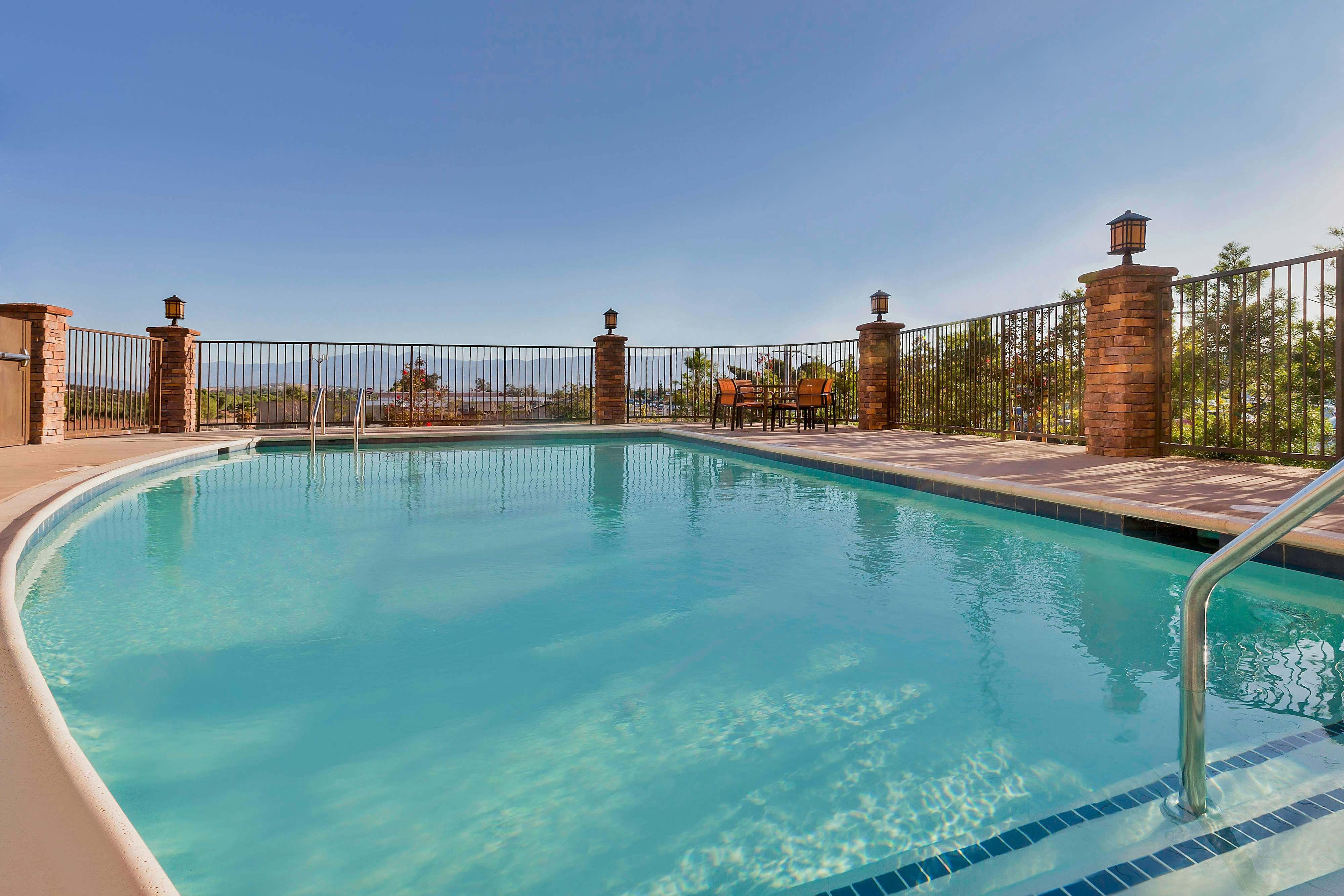 Fairfield Inn And Suites Riverside Corona Norco 1/2