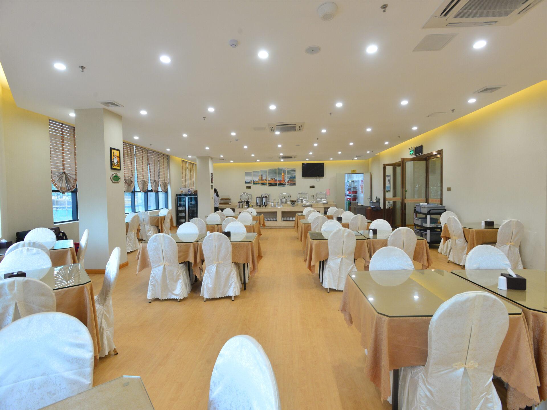 Vienna International Hotel (Huizhou Binhai Park Shop) 35/44
