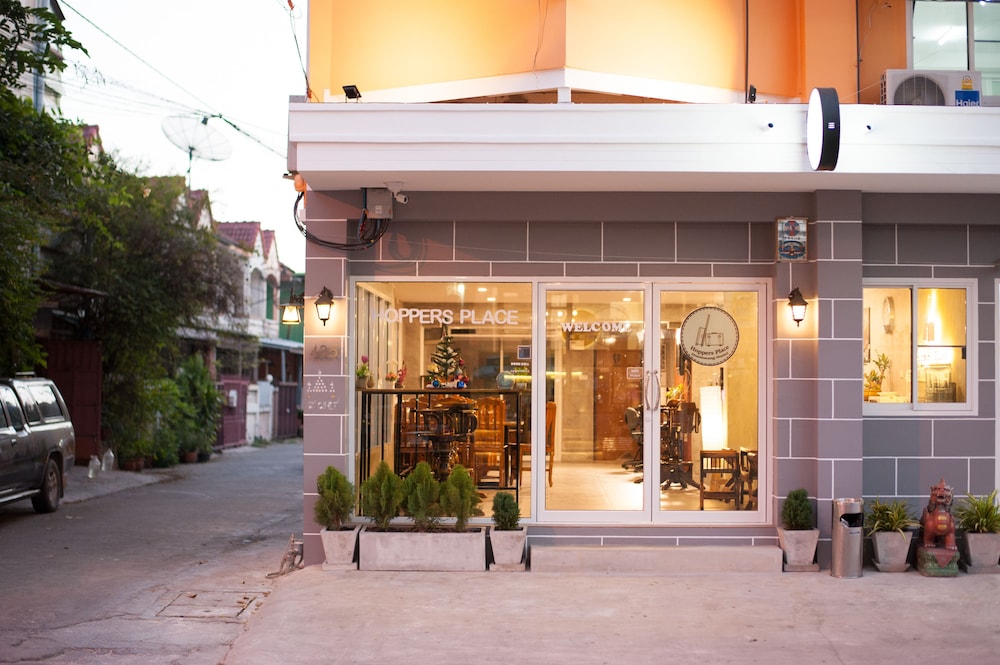 Hoppers Place Donmuang Hostel 5/46