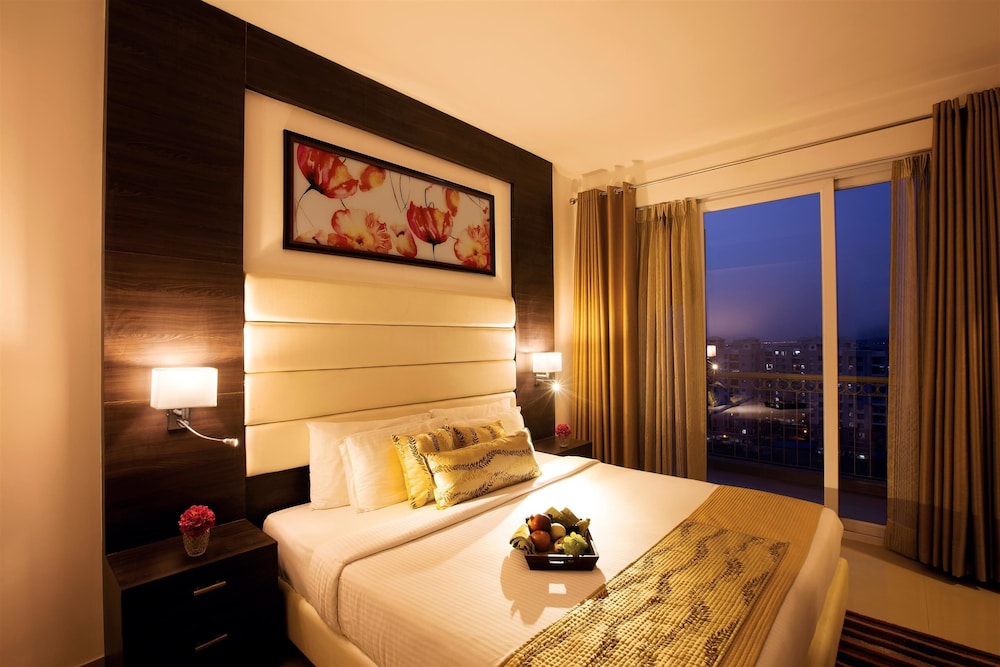 GOLDEN TULIP BHIWADI 18/33