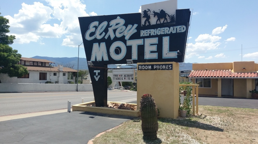 El Rey Motel 22/30