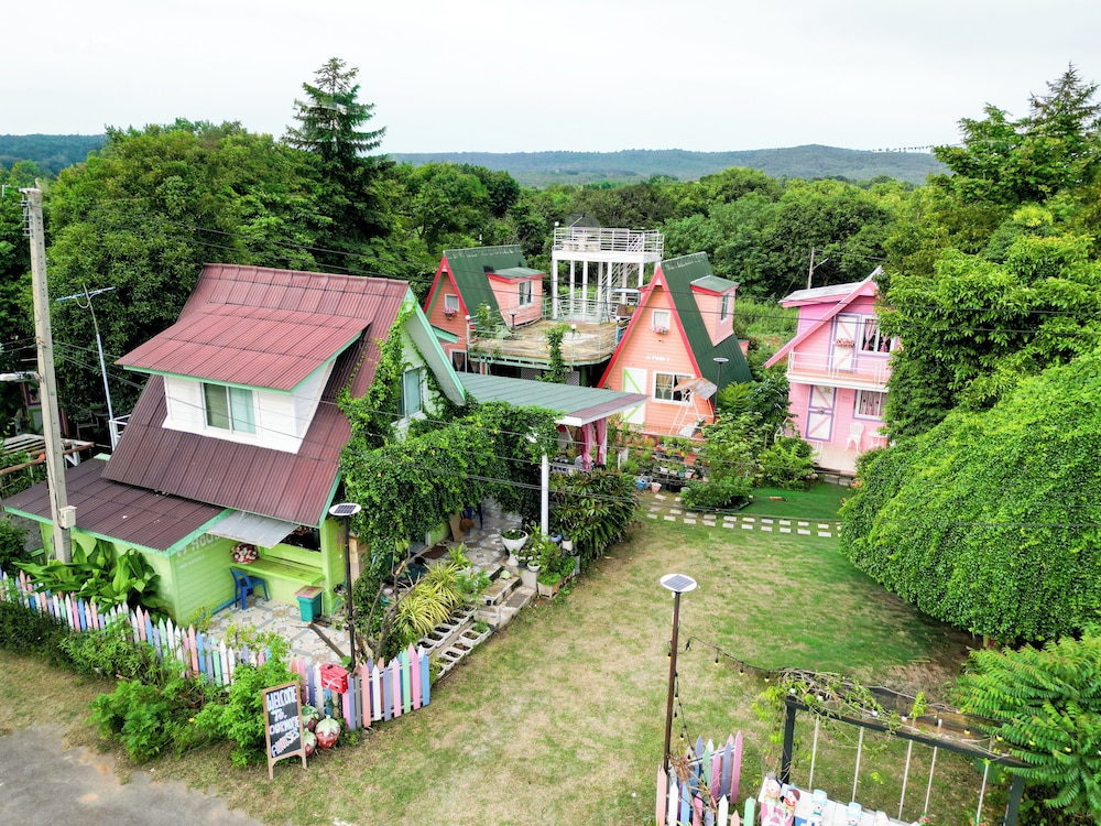A Houses Homestay 80/90
