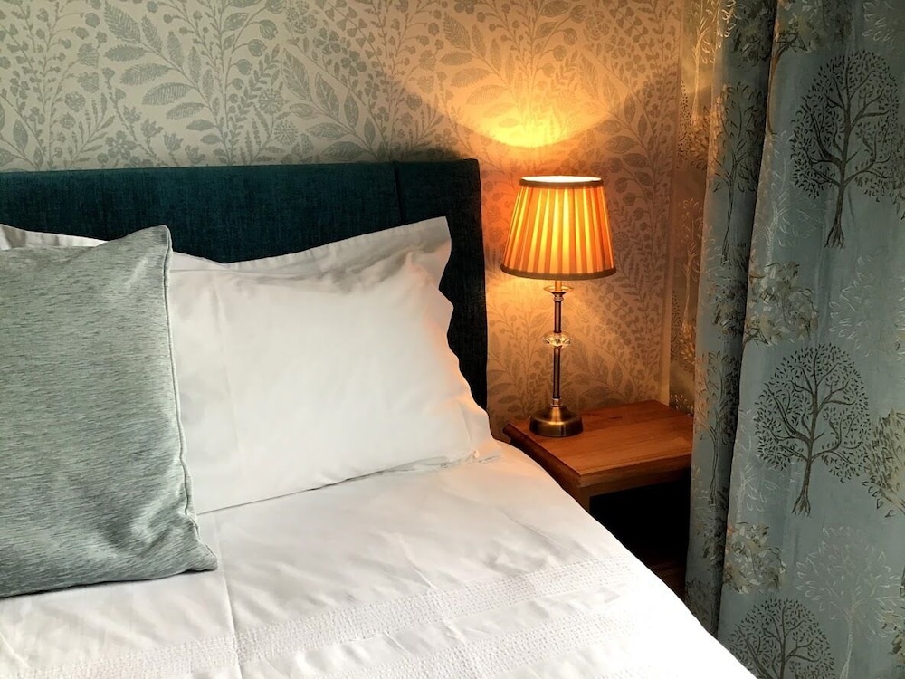 The Collingdale Guest House 24/50