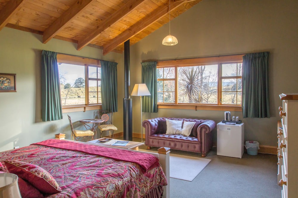 The River Lodge 24/65