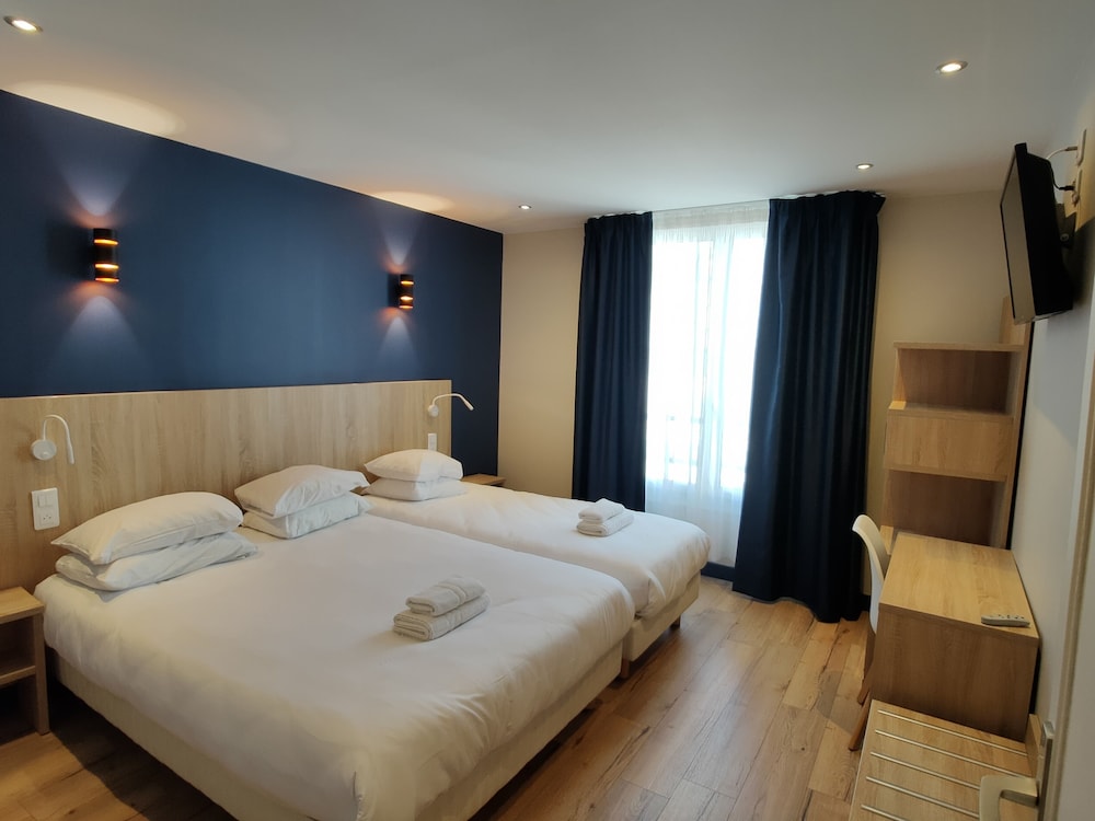 ROOM, TRIPLE