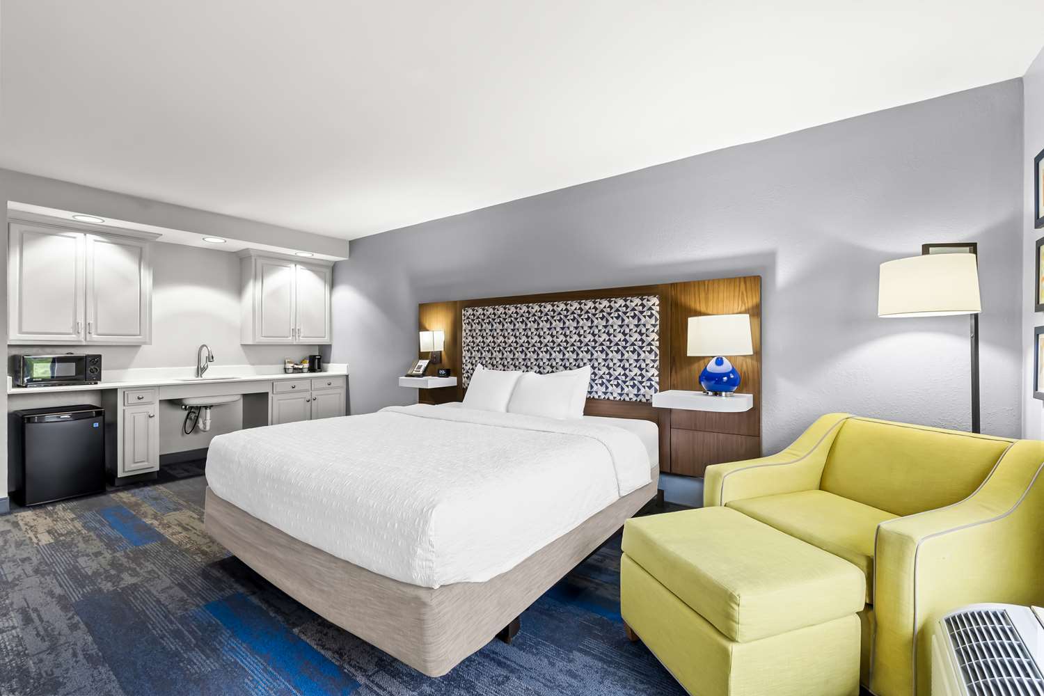 غرفة ديلوكس بسرير كينج، Hampton Inn Florence Midtown 2/5