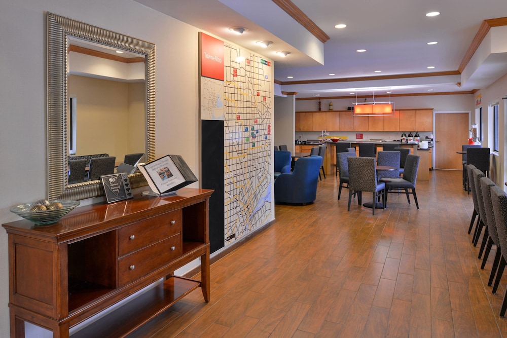 TownePlace Suites Detroit Warren 56/63