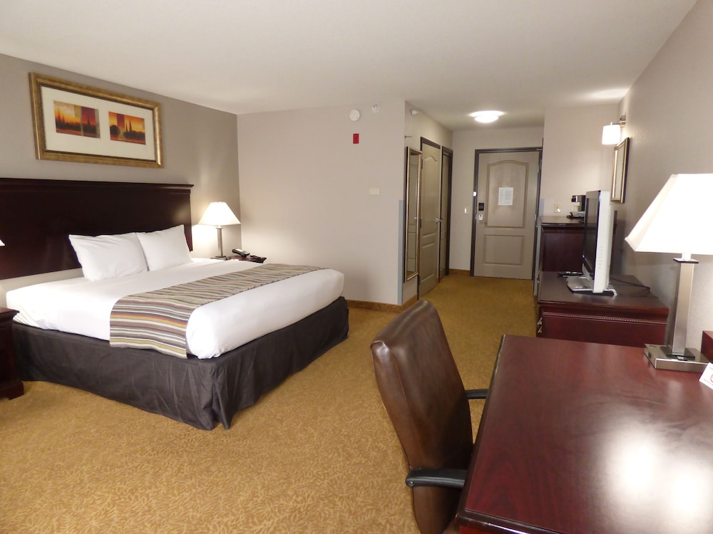 ROOM, KING BED