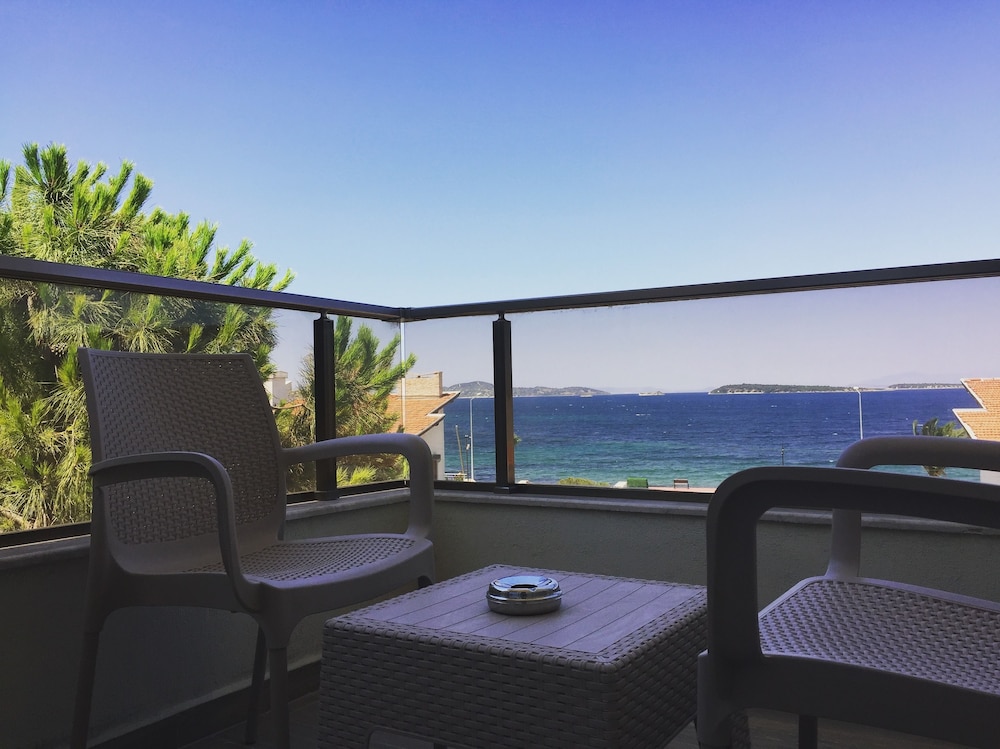 Serin Otel Urla 12/20