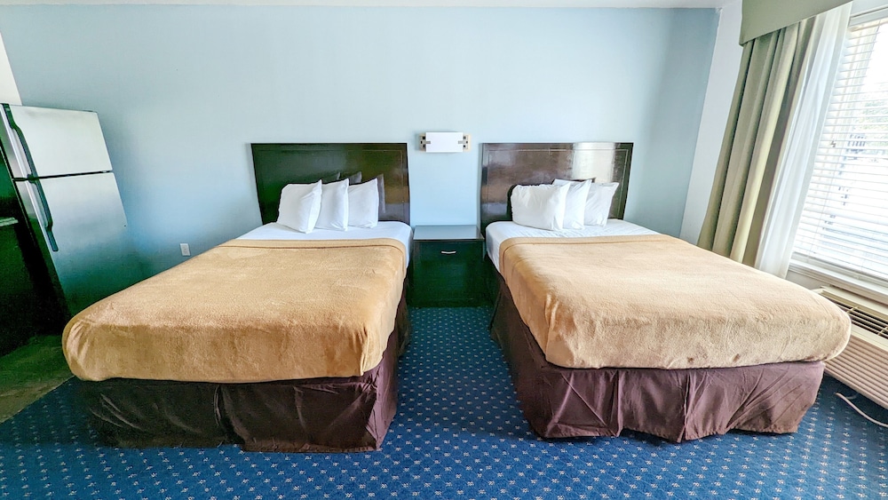 Days Inn by Wyndham Canadian 7/23