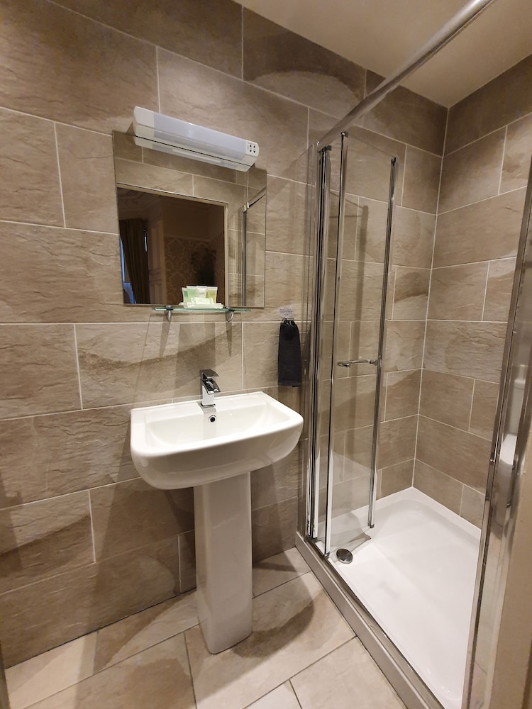 18 Craigmillar Park Guest House 47/50