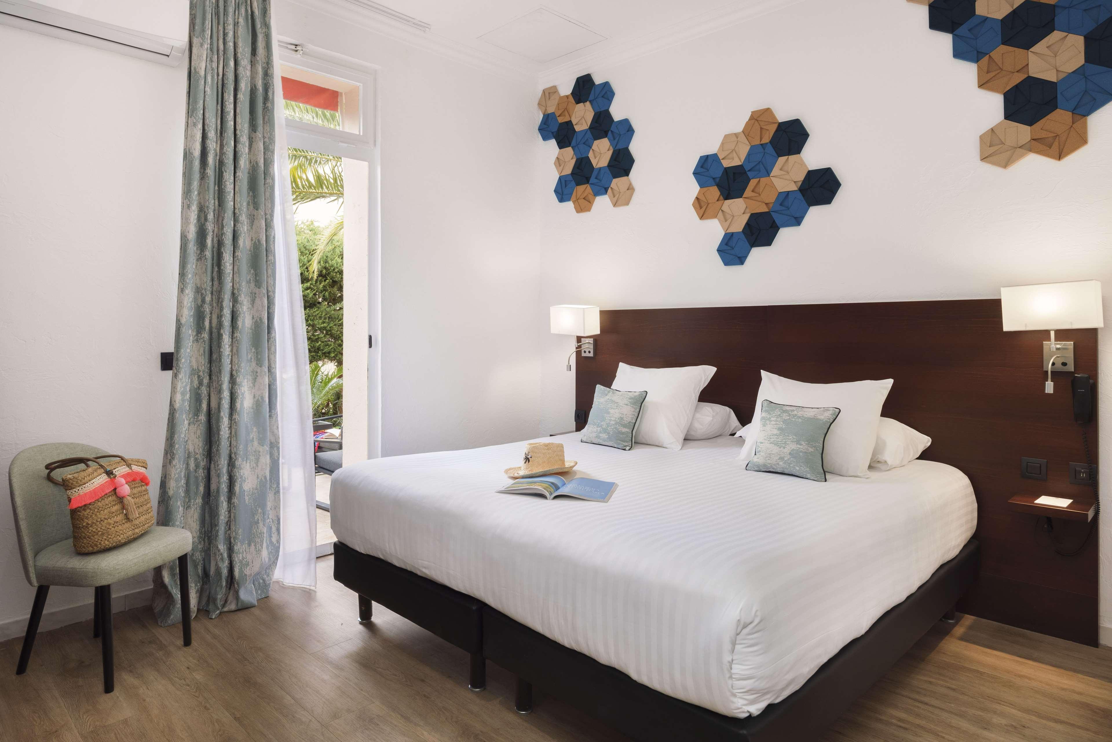 Superior, Double or Twin Bed, Sea View