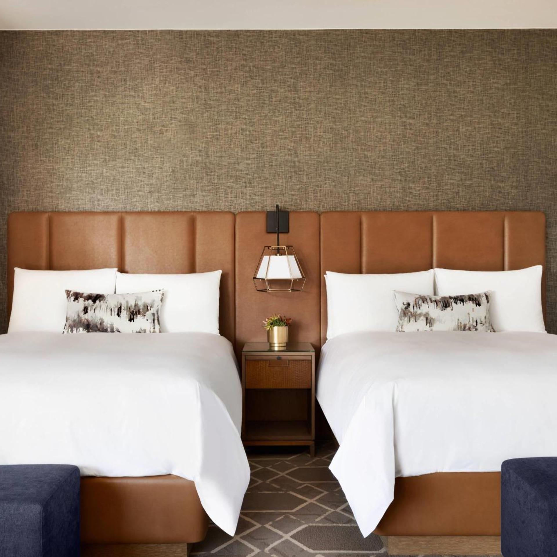 Fairmont, 2 Queen Beds, Balcony, Fairmont Scottsdale Princess 3/6