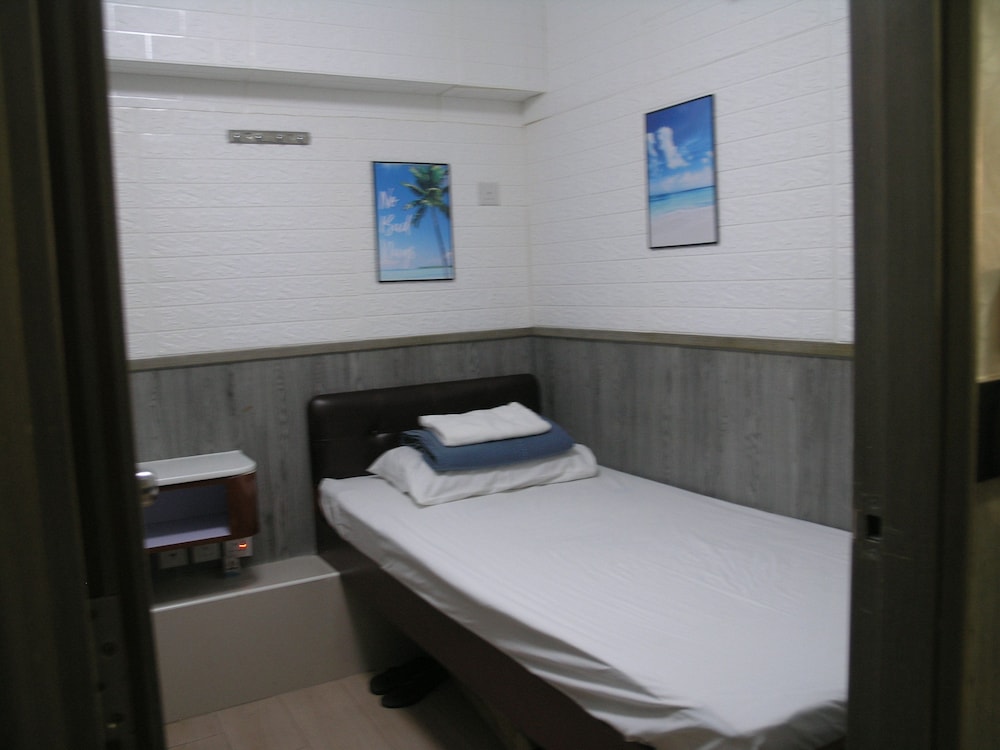 Majestic 7 Guest House 41/66
