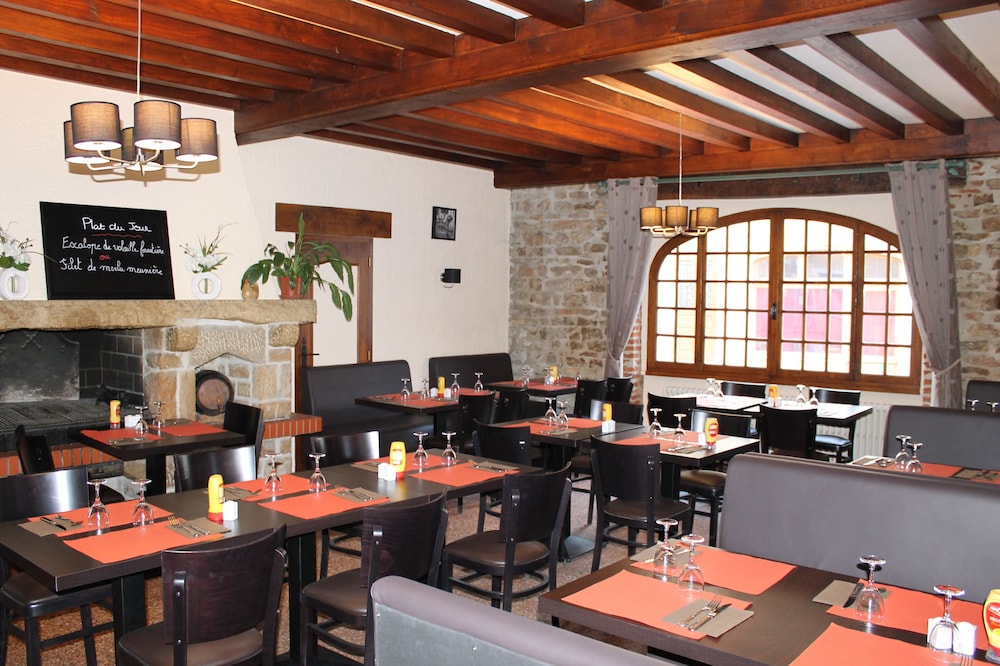 HOTEL LE BOURGOGNE 37/50