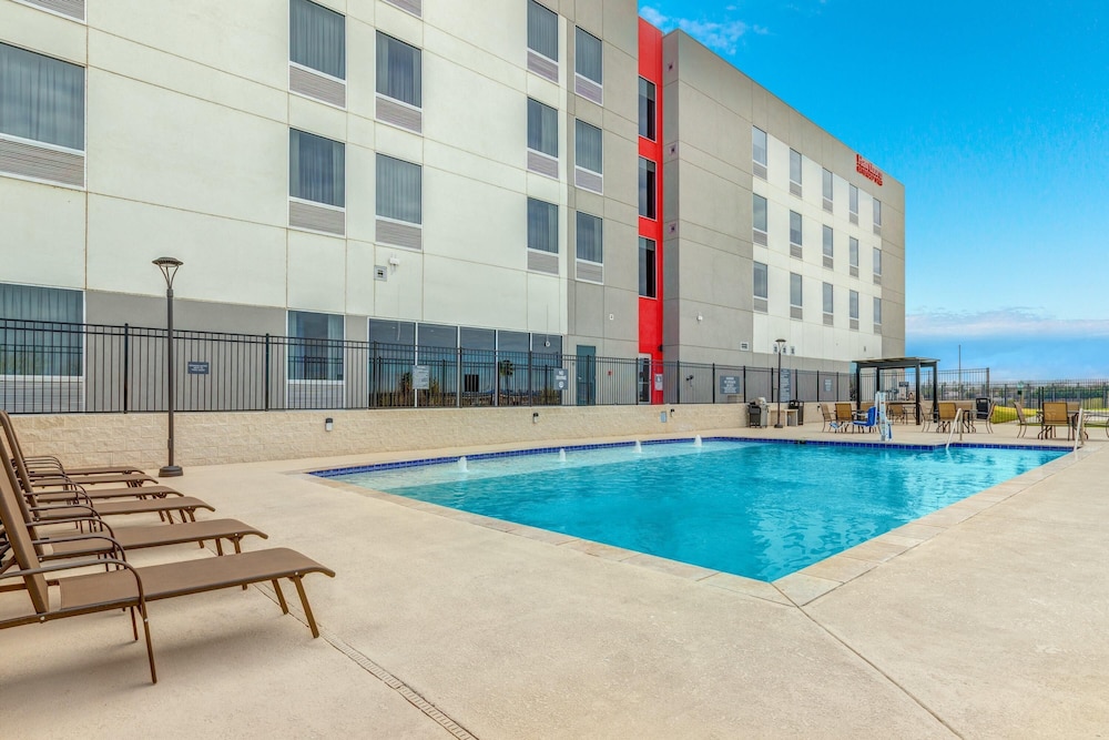 Hawthorn Extended Stay by Wyndham Eagle Pass 25/27