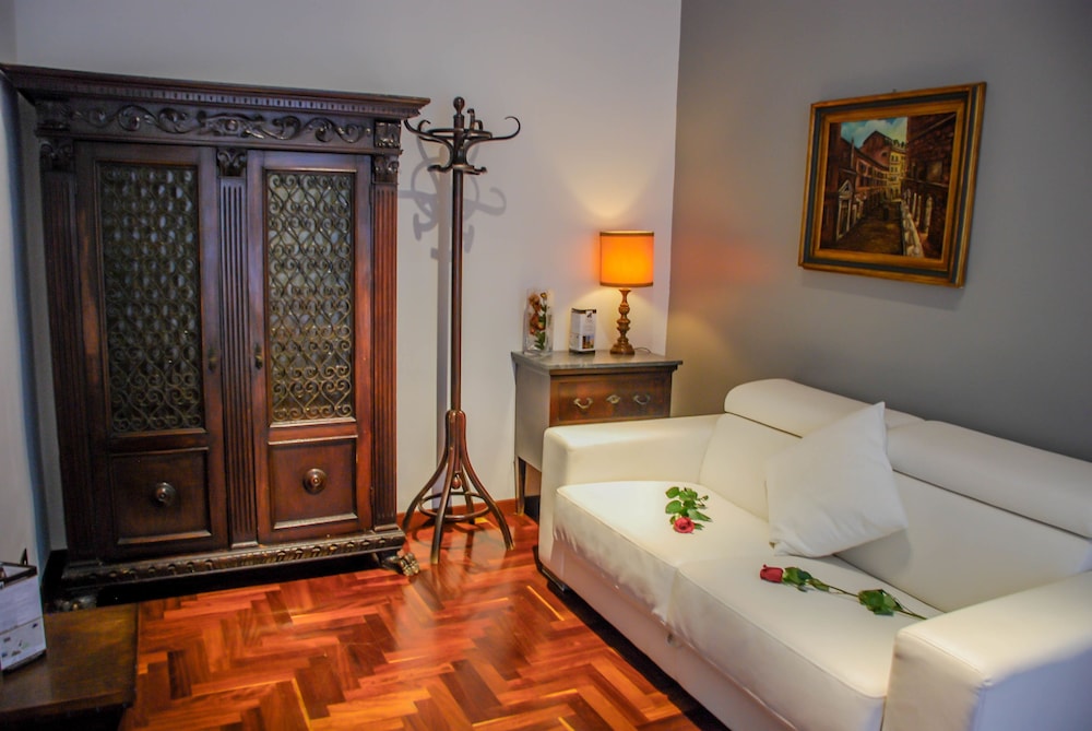 Nerva Accomodation Cavour 42/67