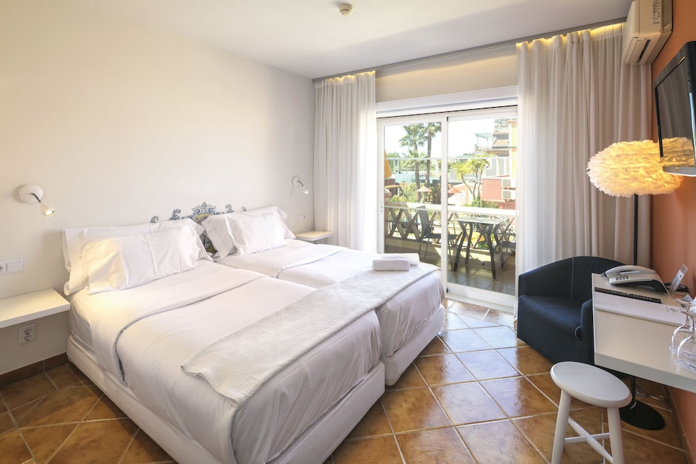غرفة بسرير مزدوج أو سريرين منفصلين، Costa Doiro Ambiance Village Apartment 2/10
