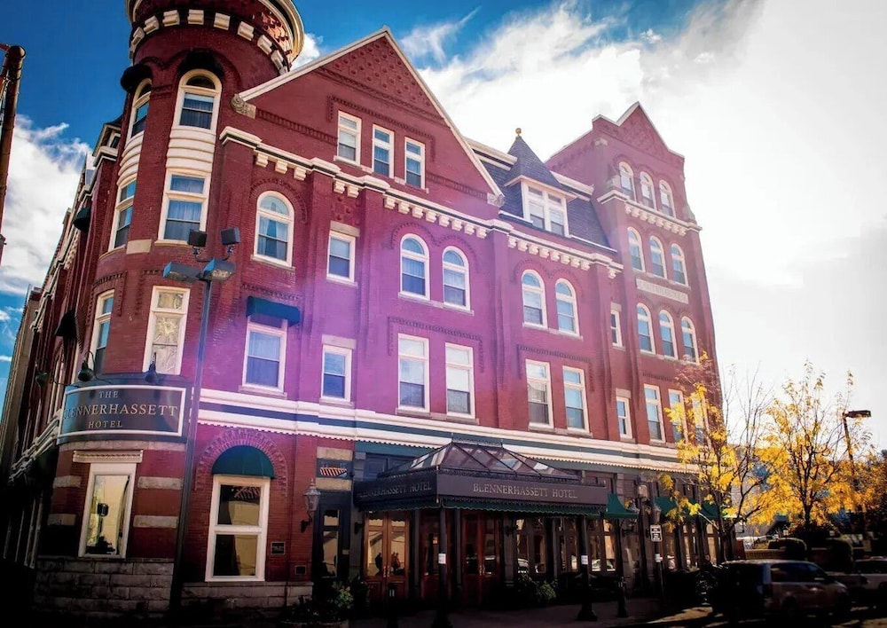 The Blennerhassett Hotel 5/75
