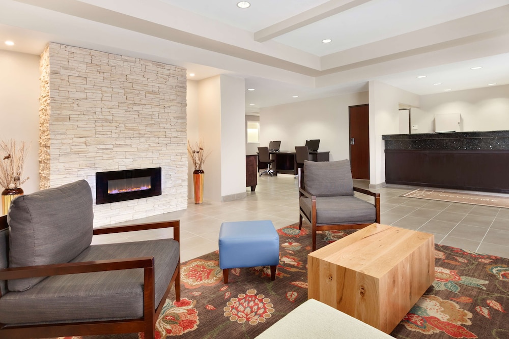 Country Inn & Suites By Radisson Fresno North CA 39/52
