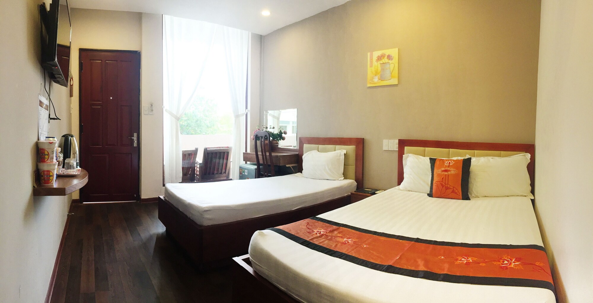 غرفة قياسية ثلاثية بسرير مزدوج وسرير فردي بإطلالة على الحديقة، QUAN QUAN HOTEL 3/8