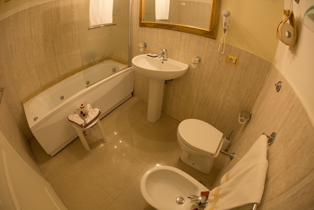 B B Art Suite Santa Brigida 39/43