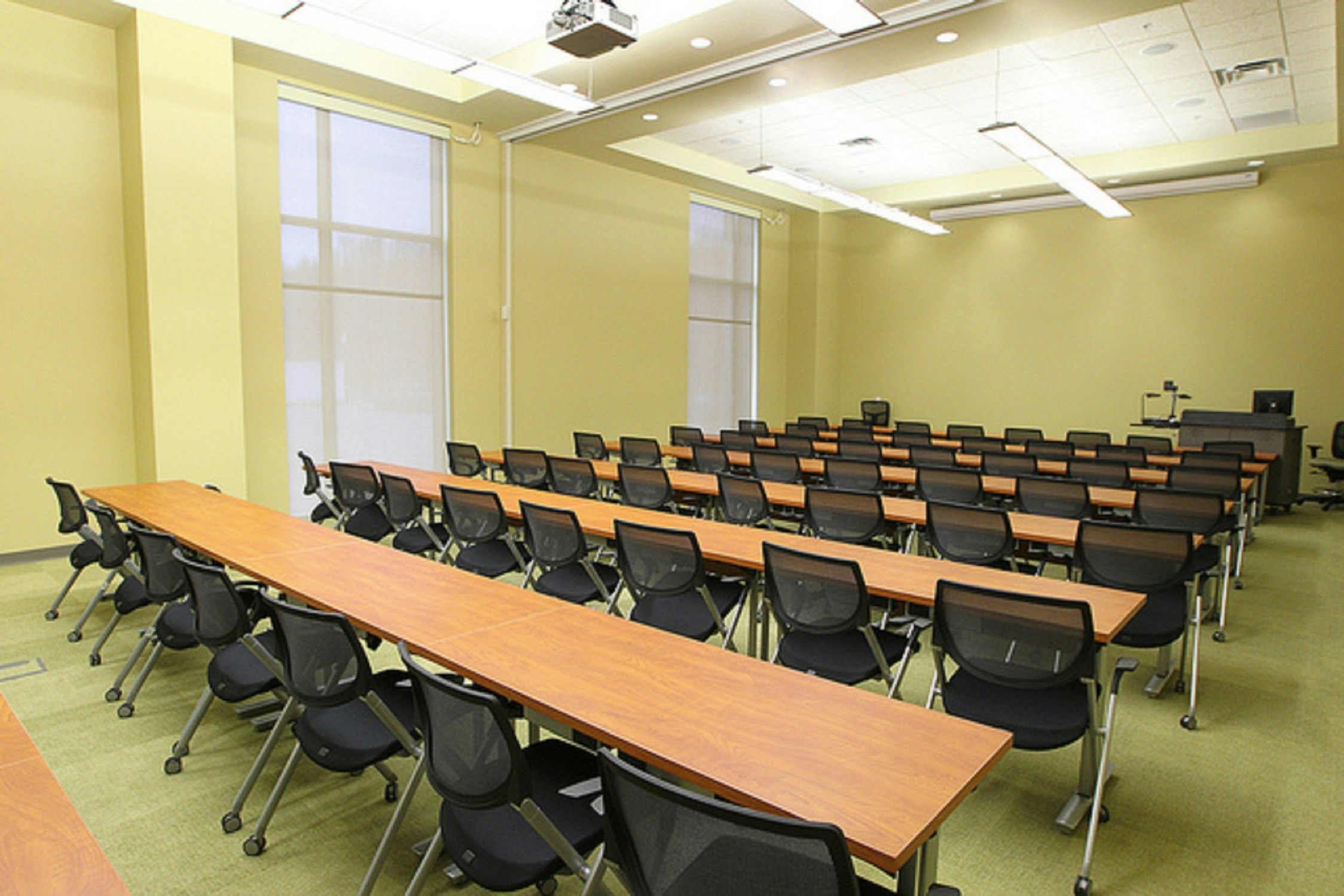 Hampton Inn & Suites California University-Pittsburgh 37/45