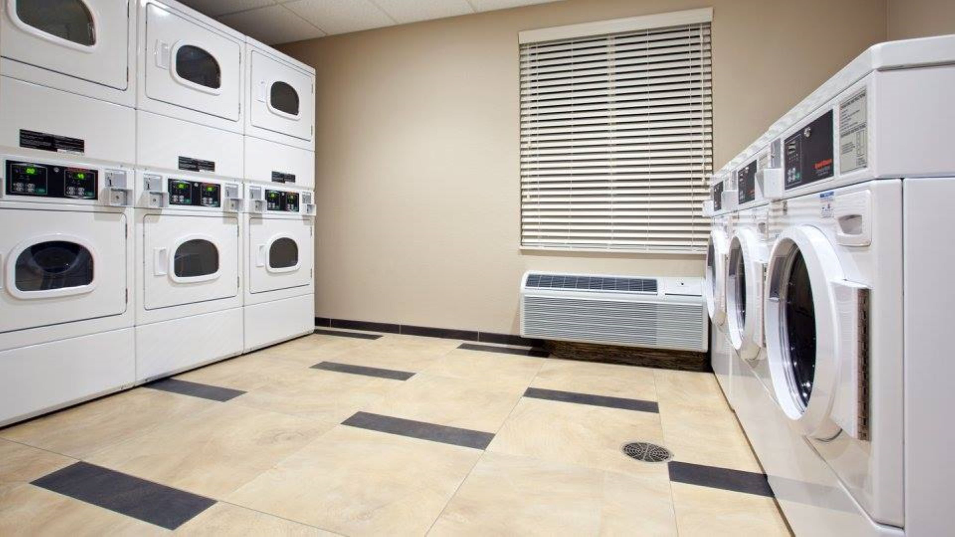 Candlewood Suites Carrollton 18/36