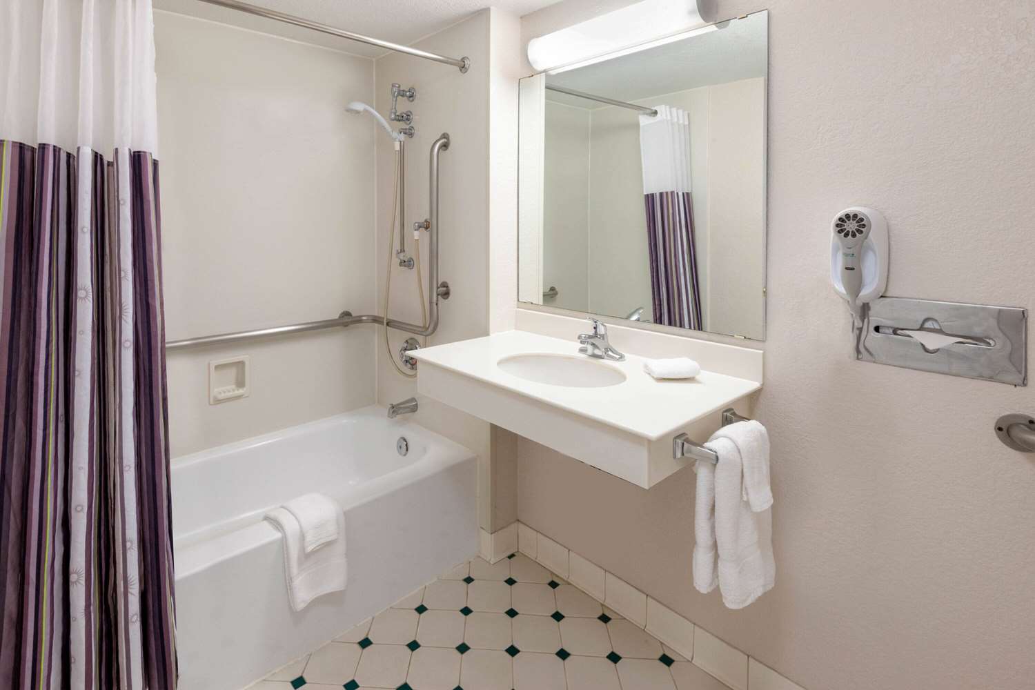 La Quinta Inn Farmington 44/44