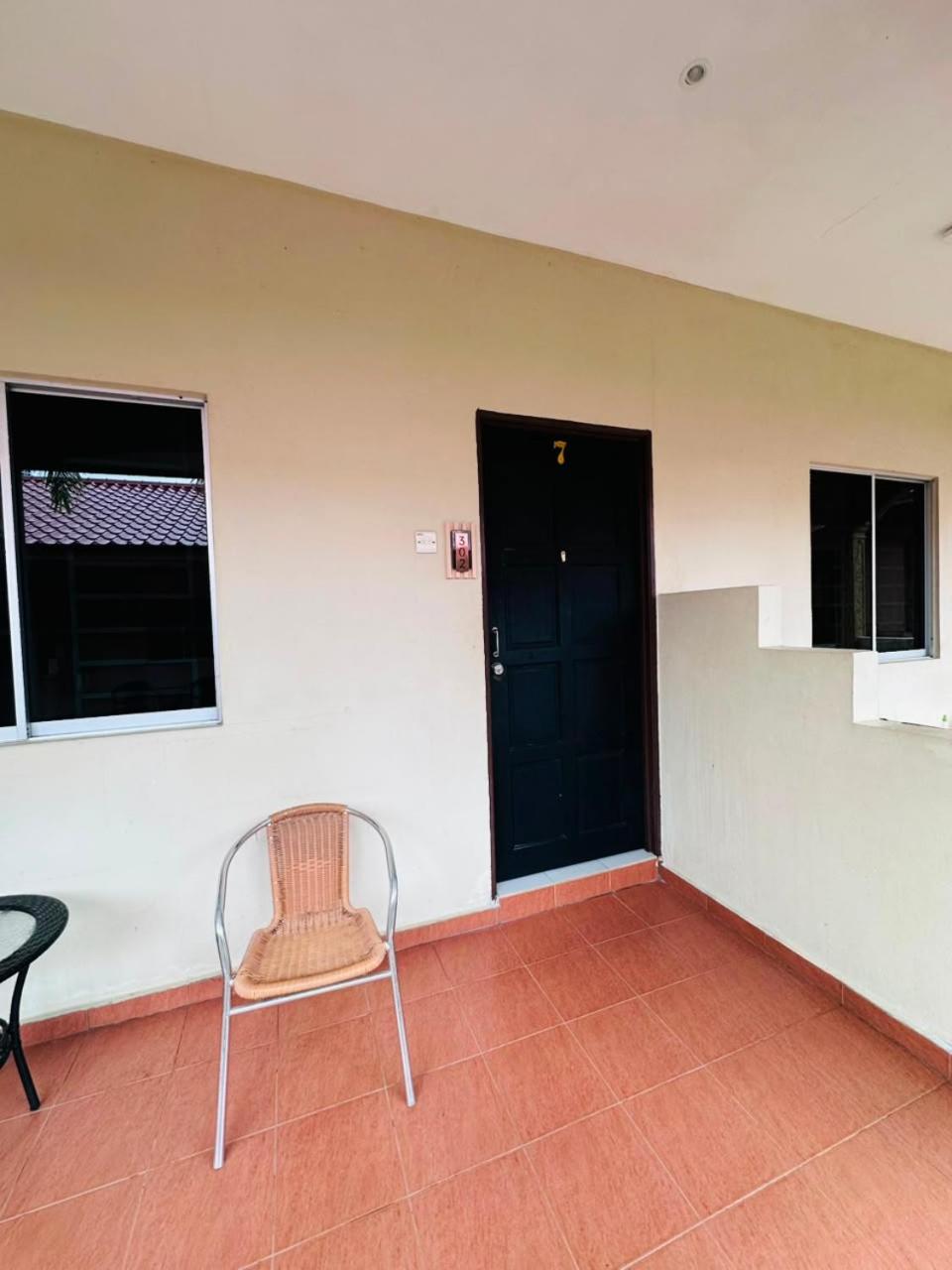 Dhania Motel 30/41