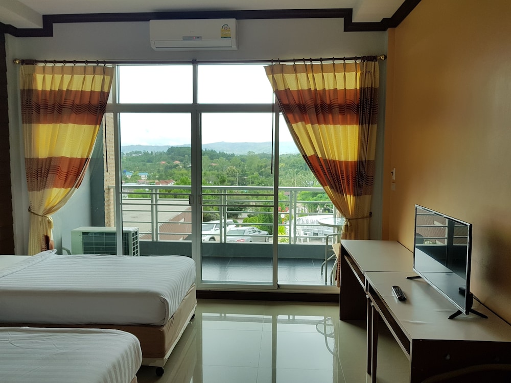 Breeze Hill Hotel 19/50