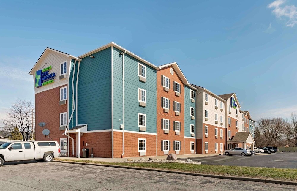 Studio 6 Extended Stay Cincinnati Sharonville OH 37/44