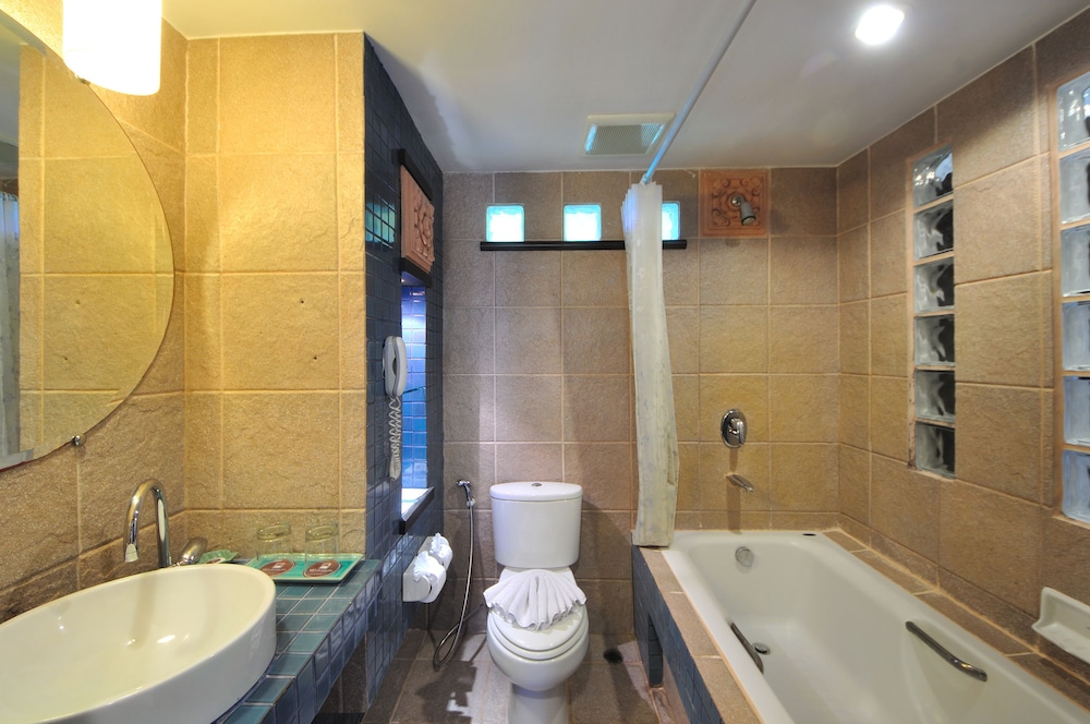 Woraburi Phuket Resort And Spa 73/75